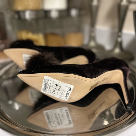 [♦️🧾SOLD] Sam Edelman Limited Edition Velvet Stilettos - Picture 4 of 4
